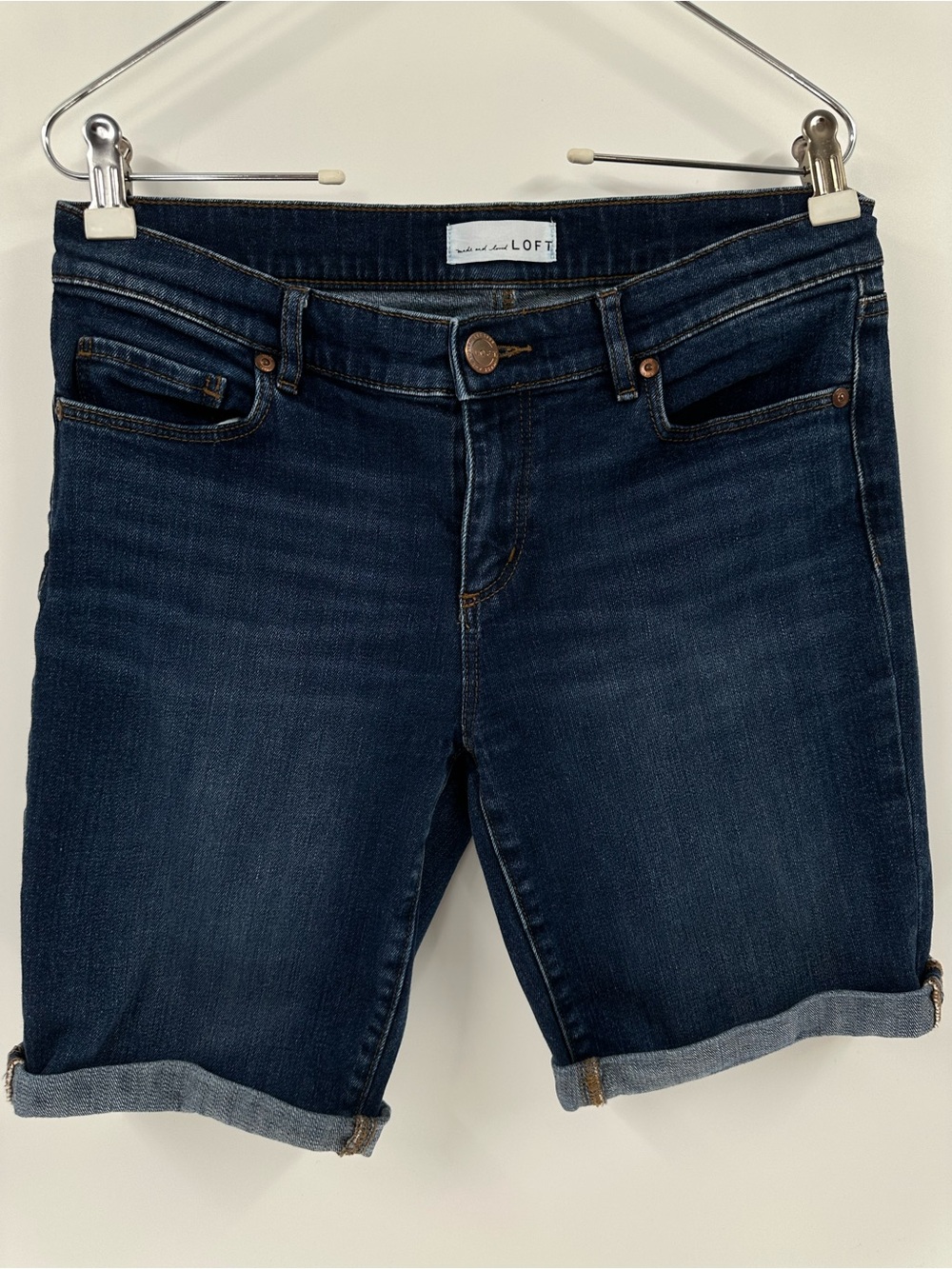 Ann Taylor Loft Denim Jean Bermuda Shorts 27/4 Waist Mid Rise Stretch Cuffed